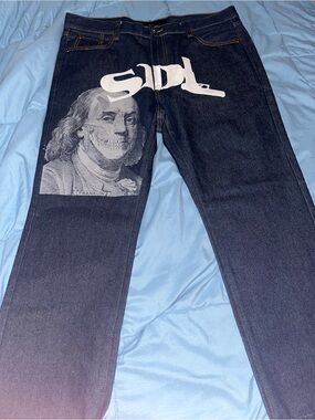 Men's Dark Blue Straight Jeans with White Graphic
